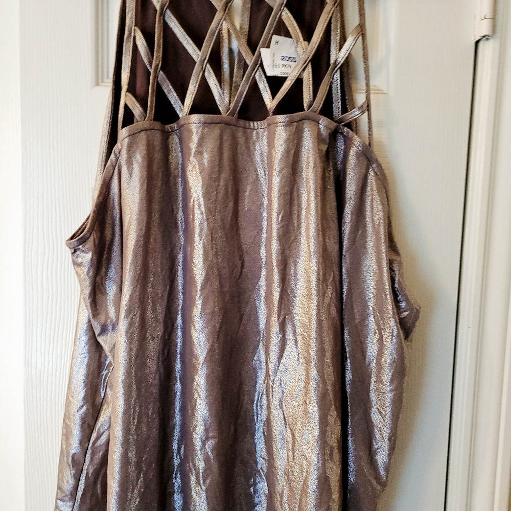 Pretty glitter top. New with tags.